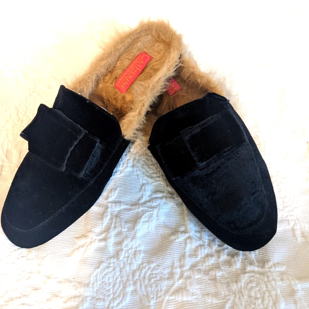 Catherine Malandrino Mavrey Faux Fur Black Mules Sz 7.5 US